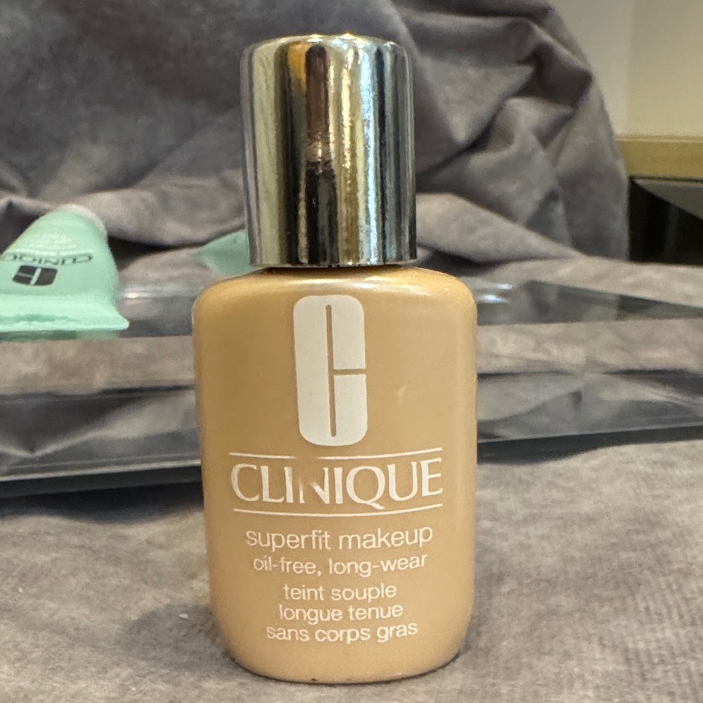 Clinique Superfit Makeup Foundation - Honey .5 fl oz